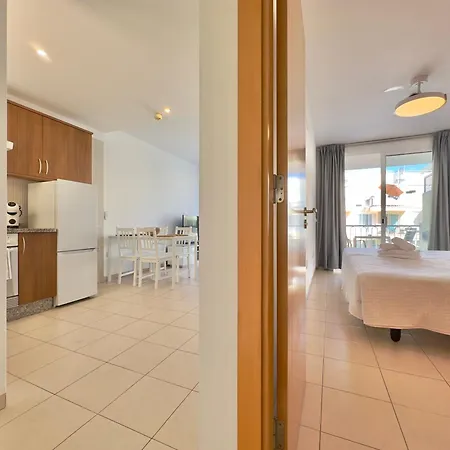 White Puerto de Santiago